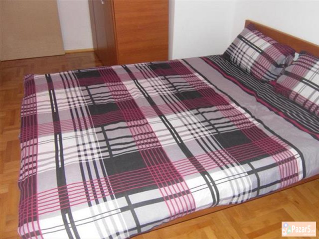 СЕ ИЗДАВА ДВОСОБЕН СТАН ВО БЛИЗИНА НА ДРЖАВНА