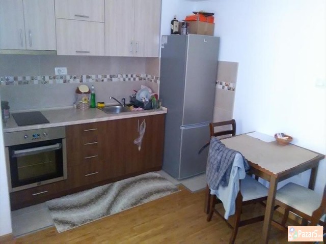 СЕ ИЗДАВА ДВОСОБЕН СТАН ВО АЕРОДРОМ