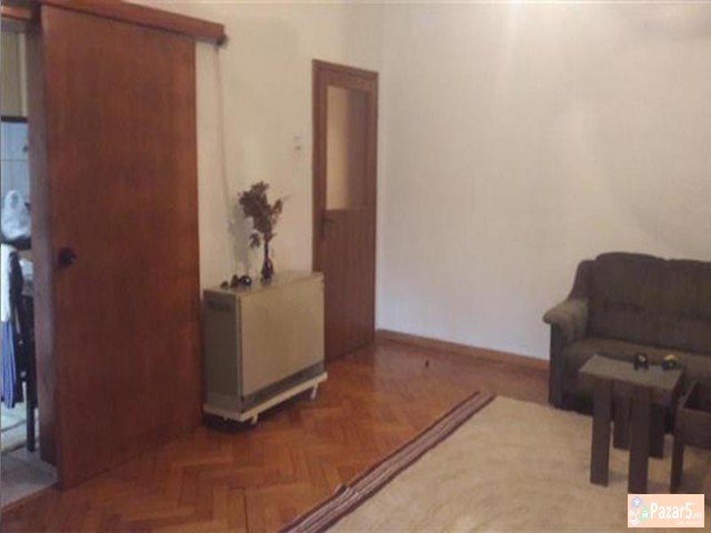 СЕ ИЗДАВА ДВОСОБЕН СТАН ВО ЦЕНТАР