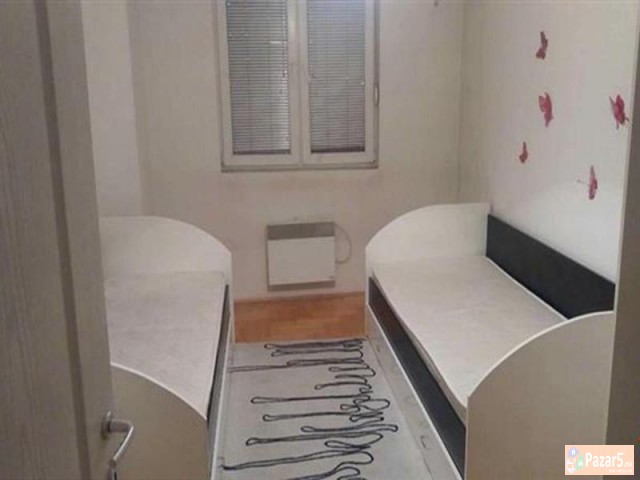 СЕ ИЗДАВА ТРОСОБЕН СТАН ВО КИСЕЛА ВОДА