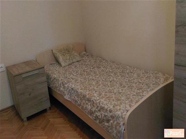 СЕ ИЗДАВА 4-СОБЕН СТАН ВО КАПИШТЕЦ