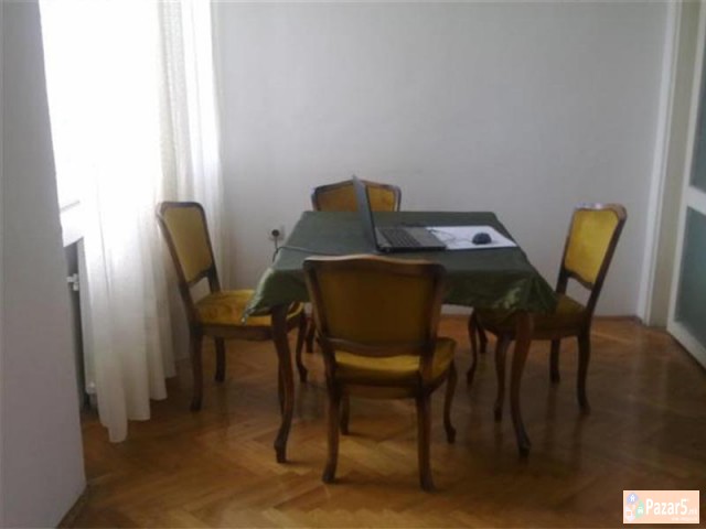 СЕ ИЗДАВА ТРОСОБЕН СТАН ВО ЦЕНТАР