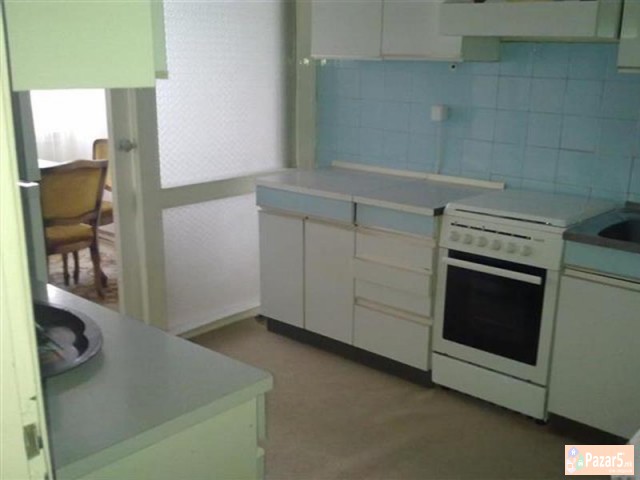 СЕ ИЗДАВА ТРОСОБЕН СТАН ВО ЦЕНТАР