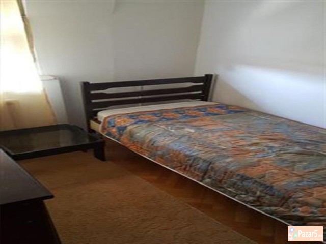 СЕ ИЗДАВА ТРОСОБЕН СТАН КАЈ НОВА ЖЕЛЕЗНИЧКА