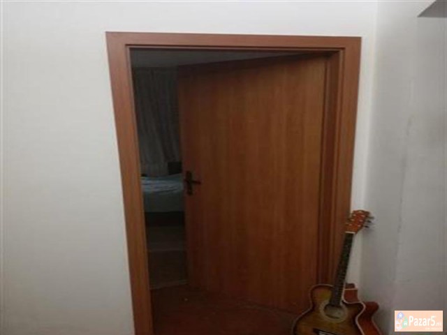 СЕ ИЗДАВА ТРОСОБЕН СТАН ВО АЕРОДРОМ