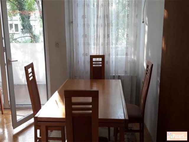 СЕ ИЗДАВА ТРОСОБЕН СТАН ВО АЕРОДРОМ