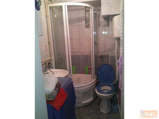 Izdavam Novo Komplet Namesteno Stance Vo Kisela Vo