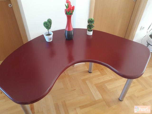 Продавам декоративна маса од медијапан