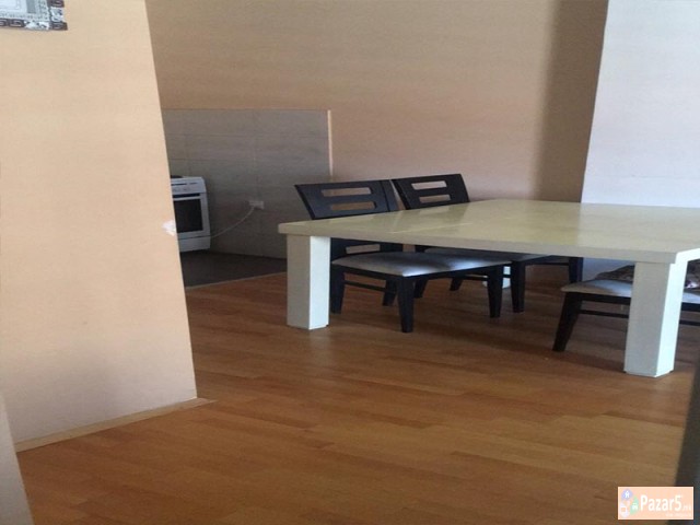 СЕ ИЗДАВА ДВОСОБЕН СТАН КАЈ РАМПА