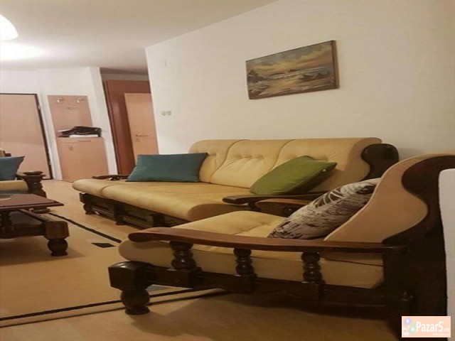 СЕ ИЗДАВА ДВОСОБЕН СТАН ВО КИСЕЛА ВОДА