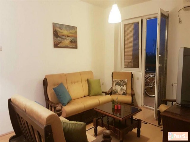 СЕ ИЗДАВА ДВОСОБЕН СТАН ВО КИСЕЛА ВОДА