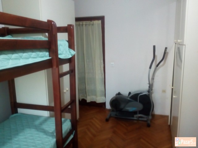 Iznajmuvam Ednosoben Stan