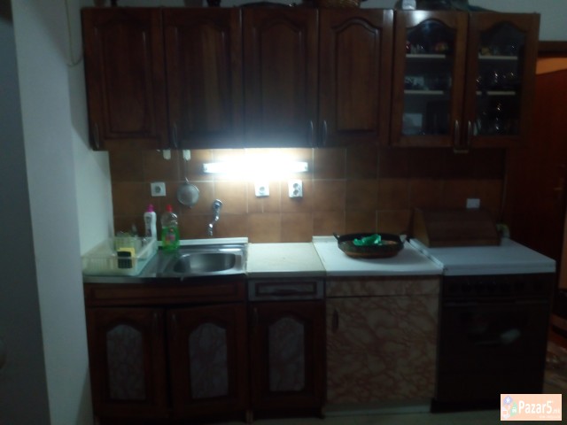 Iznajmuvam Ednosoben Stan