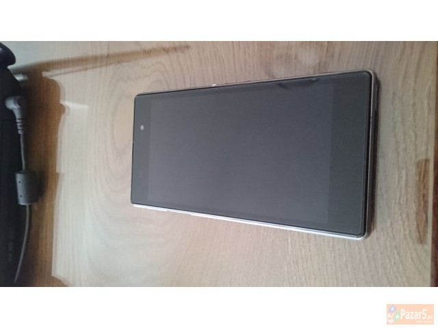 Prodavam Sony Xperia Z1 , Bez Grebka , Baterija De