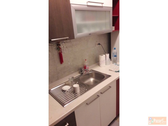 СЕ ИЗДАВА 2-СОБЕН СТАН ВО ЦЕНТАР