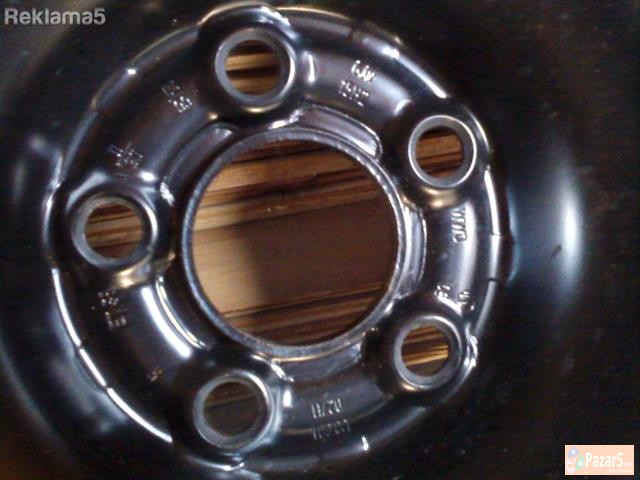 Se prodava celicni bandasi 195/65/15 5x112