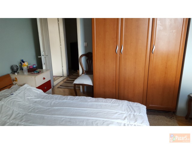 Се продава стан 83 м2 во Ново Лисиче со поглед пре