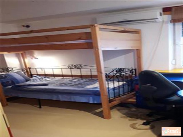 СЕ ИЗДАВА ТРОСОБЕН СТАН КАЈ НОВА ЖЕЛЕЗНИЧКА