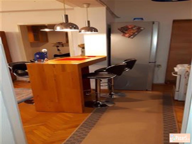 СЕ ИЗДАВА ТРОСОБЕН СТАН КАЈ НОВА ЖЕЛЕЗНИЧКА