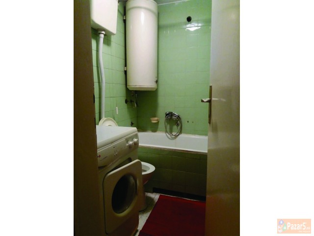 Издавам кат од куќа