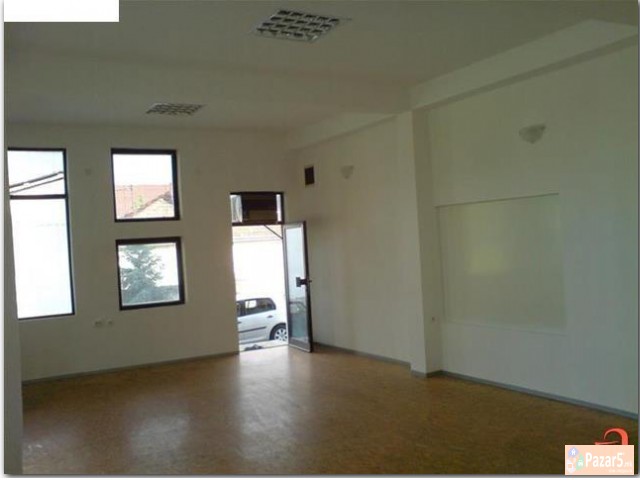 Izdavam Magacinski Prostor 60m2