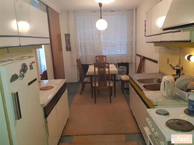 СЕ ИЗДАВА ТРОСОБЕН СТАН ВО ЦЕНТАР