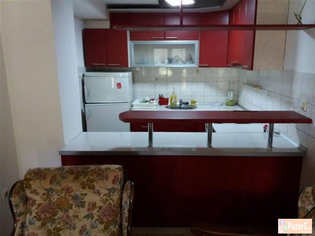 СЕ ИЗДАВА ТРОСОБЕН СТАН ВО КИСЕЛА ВОДА