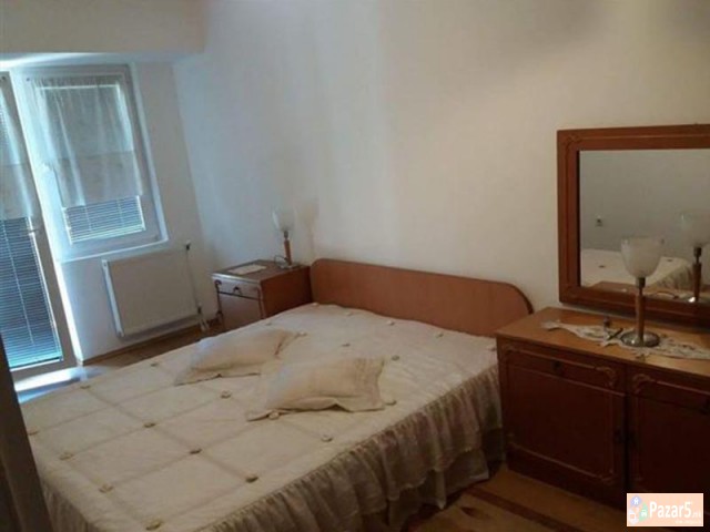 СЕ ИЗДАВА ТРОСОБЕН СТАН ВО КИСЕЛА ВОДА