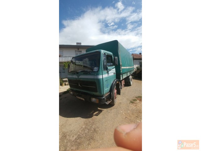 Kamion Mercedes 12.13