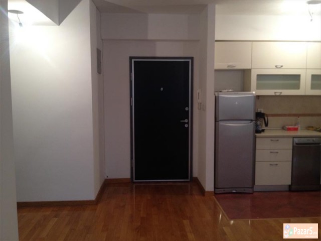 Se Izdava Deloven Prostor Vo Centar