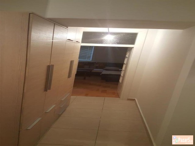 СЕ ИЗДАВА ТРОСОБЕН СТАН ВО НОВО ЛИСИЧЕ