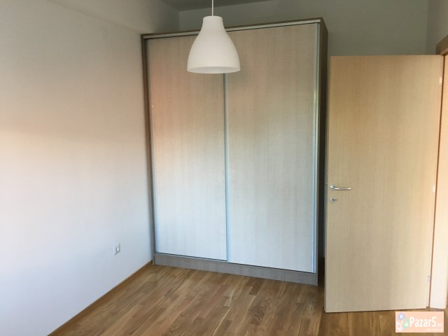 СЕ ИЗДАВА ПРАЗЕН ДВОСОБЕН СТАН КАЈ УНИВЕРЗАЛНА