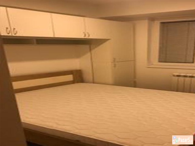 СЕ ИЗДАВА НОВ ДВОСОБЕН СТАН ВО АЕРОДРОМ