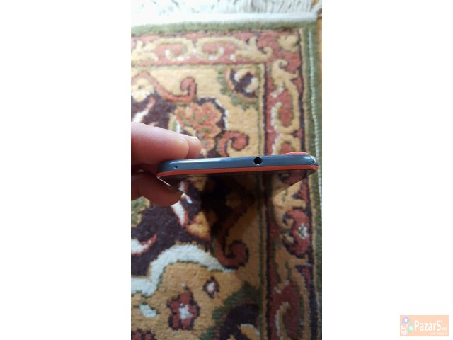 Se Prodava Htc Desire 820