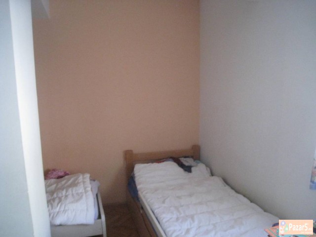 ПОВОЛНО Трособен стан во Кисела Вода