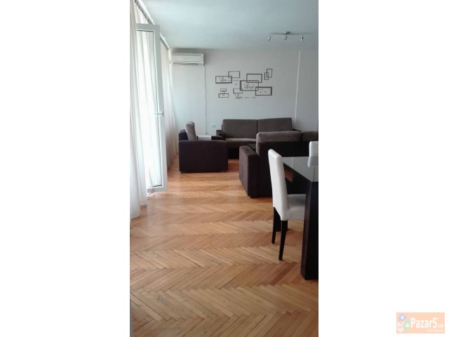 Се продава четорособен стан во Карпош, поточно во 