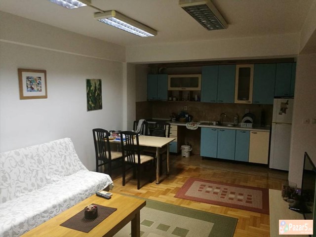 СЕ ИЗДАВА ДВОСОБЕН СТАН ВО МИЧУРИН