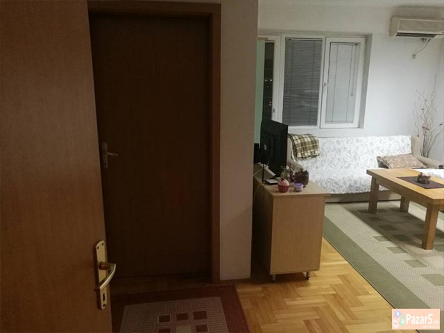 СЕ ИЗДАВА ДВОСОБЕН СТАН ВО МИЧУРИН