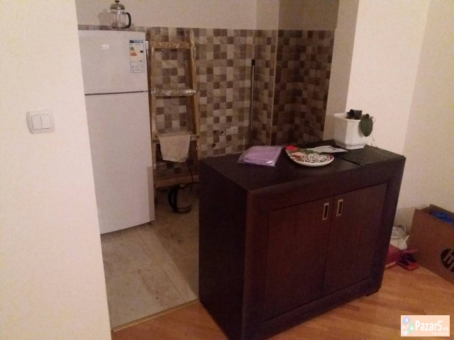 СЕ ПРОДАВА 2-СОБЕН СТАН ВО ЦЕНТАР