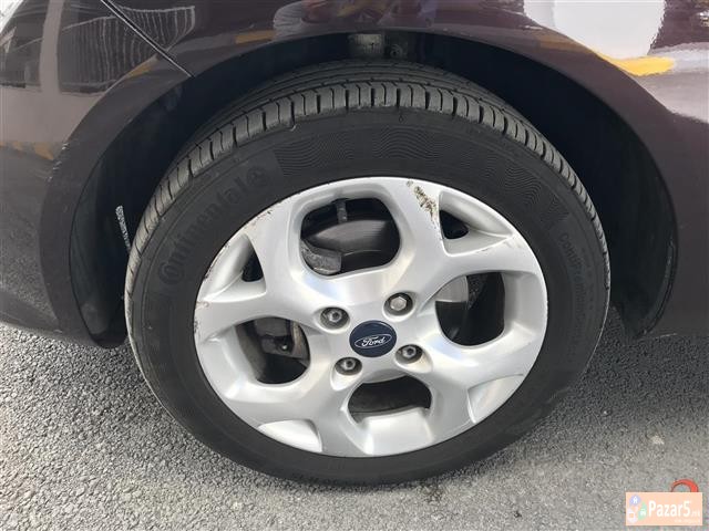 Ford Fiesta 1.4i Titanium