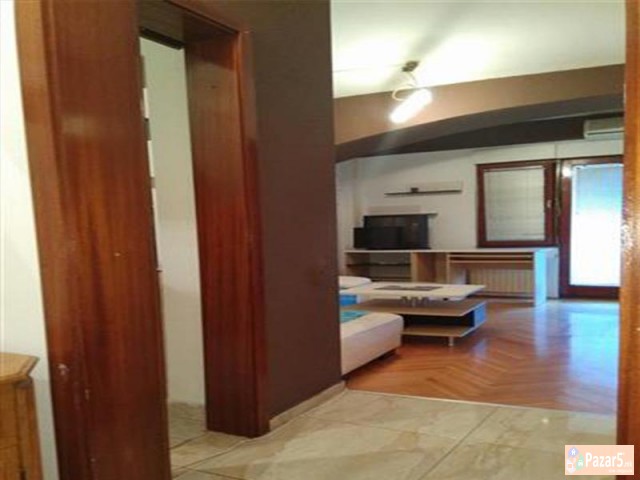 СЕ ИЗДАВА ДВОСОБЕН СТАН КАЈ НОВА ЖЕЛЕЗНИЧКА