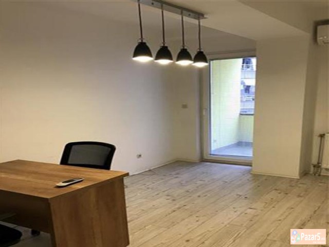 СЕ ИЗДАВА НАМЕСТЕН ДЕЛОВЕН ПРОСТОР