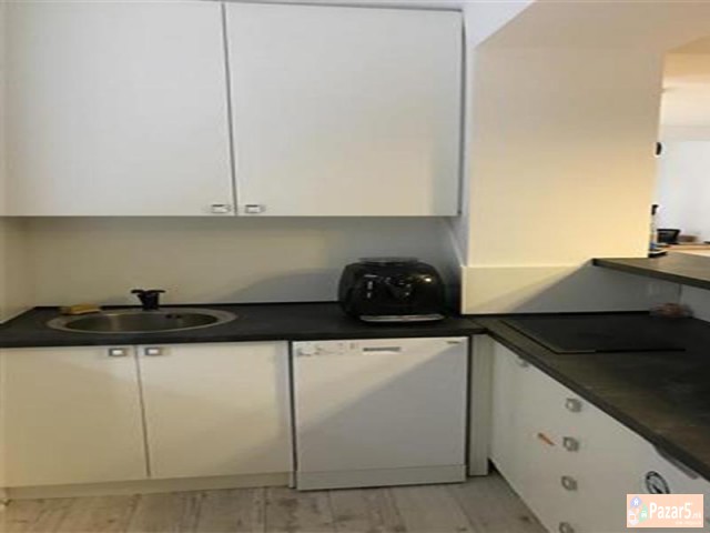 СЕ ИЗДАВА НАМЕСТЕН ДЕЛОВЕН ПРОСТОР