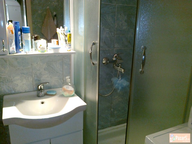 Se Izdava Dvosoben Stan Crnice Nad Drzavna Bolnica