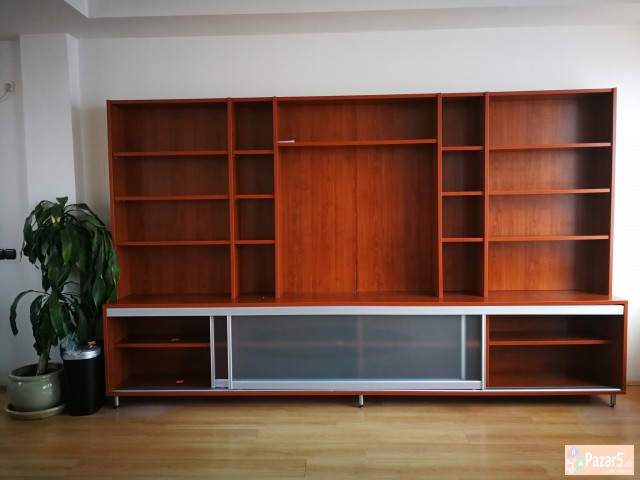 Се продава канцелариски мебел