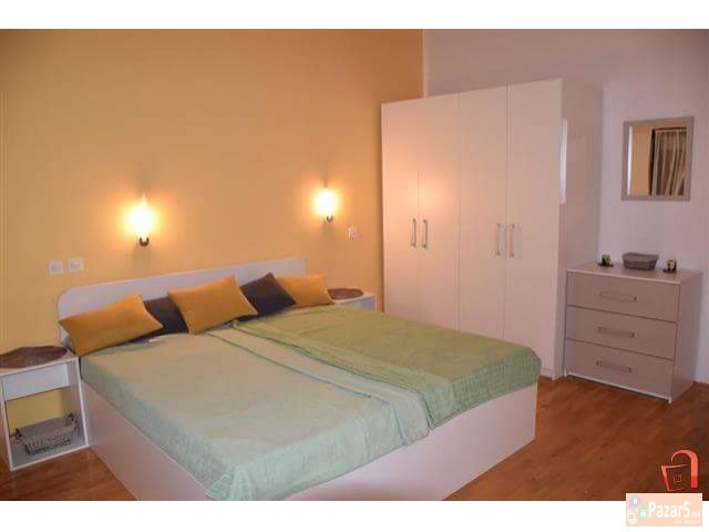 Издавам,продавам екстра стан во Црниче