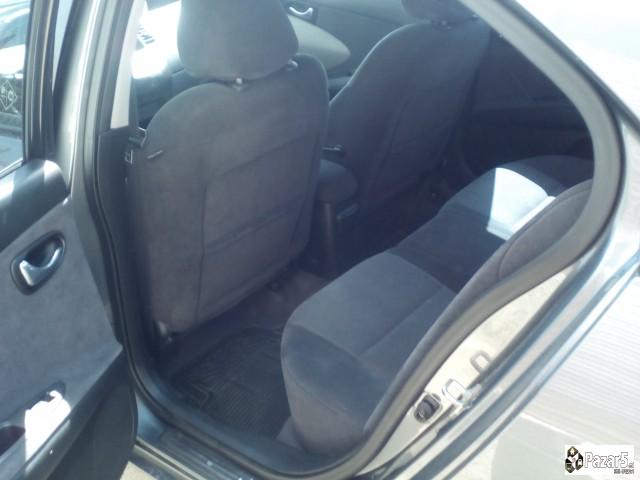 Se Prodava Nisan Primera