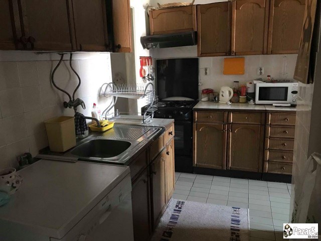 СЕ ИЗДАВА 4-СОБЕН СТАН ВО АЕРОДРОМ