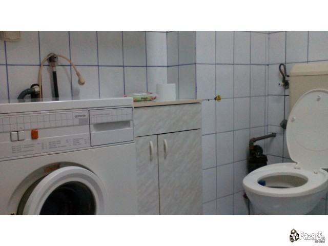 Се продава двособен стан во Центар