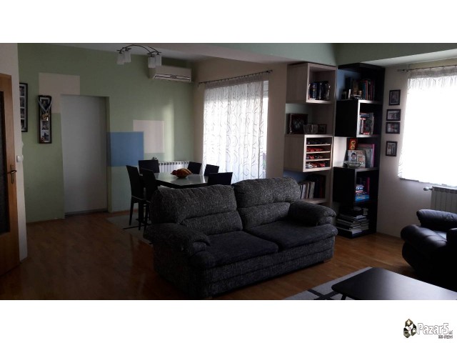 Odlicen Stan Pozadi Univerzalna